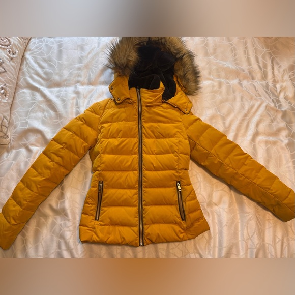 Zara Yellow Jacket - Picture 1 of 8
